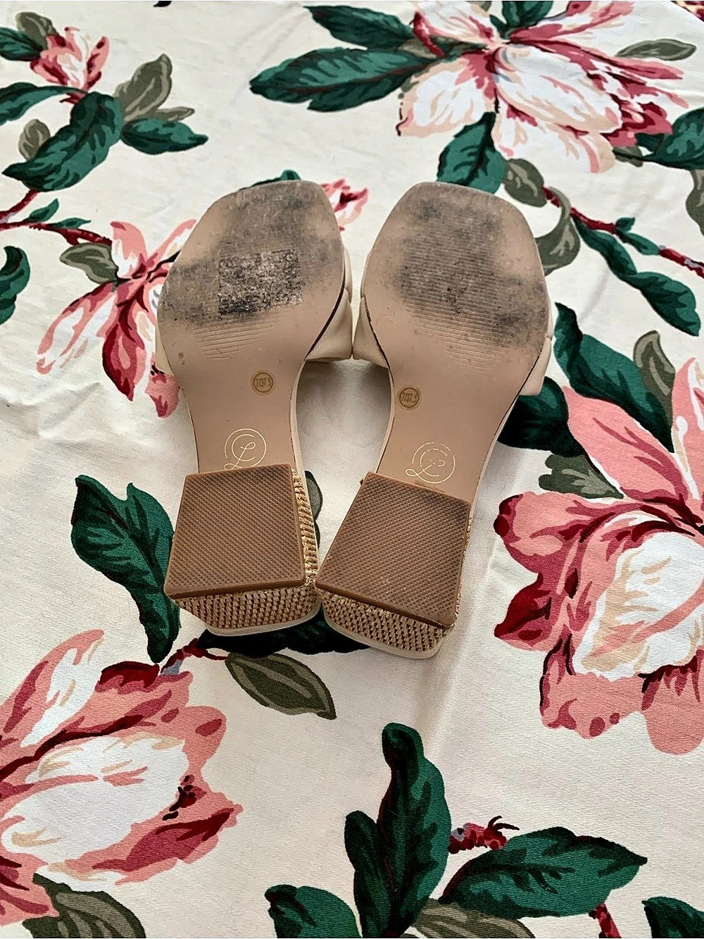 Chinese Laundry Los Angeles , Woven Block Heel leather Sandals in Cream size 7. - Picture 5 of 5